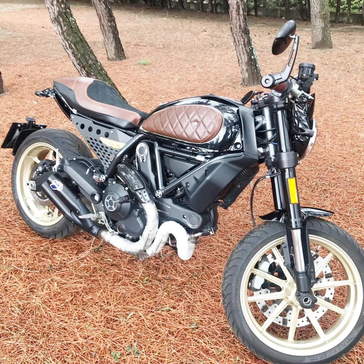 Motorradzubehör Aluminium Side Mid Rahmen Cover Panel Schutzfolie Verkleidung für Scrambler Sixty/Desert Sled/Vollgas/Urban Enduro (Schwarz)